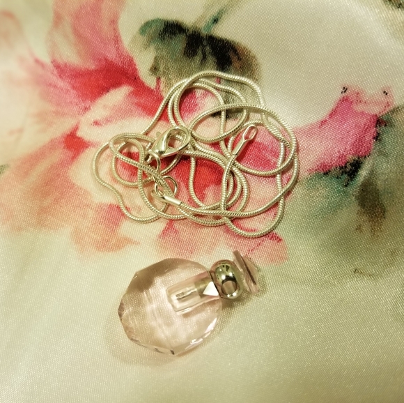 Pendant Crystal perfume holder . - Picture 2 of 8